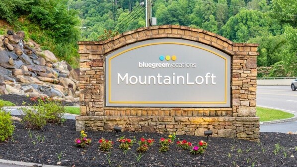 1BluegreenVacationsMountainLoft-061