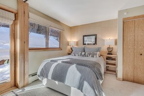 Queen bed