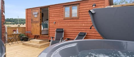 View of the Hut from the Hot Tub, Outbak Shepherds Hut, Bolthole Retreats