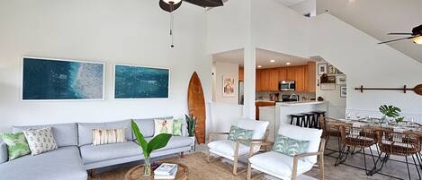 E komo mai (welcome) to Regency at Poipu Kai #323, your peaceful Hawaiian home away from home.