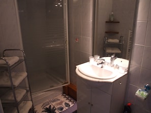 En-suite shower-room