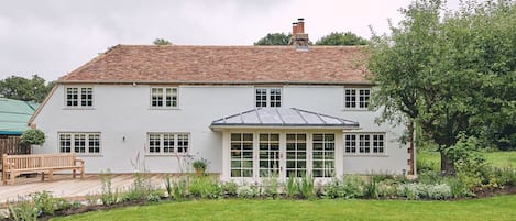 The garden and exterior of Bridlepath Cottage, North Wessex Downs