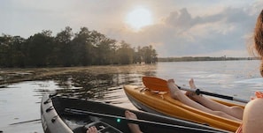 Free kayaks for our guests, boat launch is directly across the street from Caddo Lake Cabins