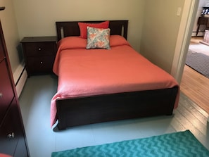 1st floor bedroom double bed.