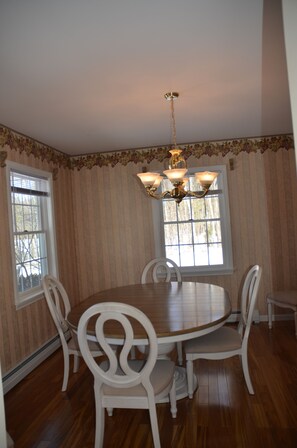 Dining room, seating for 6-8