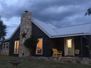 Fully renovated log cabin