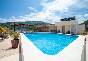 Condo - Image 4