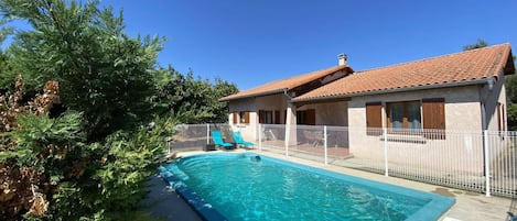 Piscine avec Jacuzzi individuel