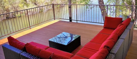 Upstairs Deck with great River View!