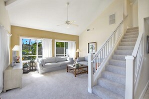 Regency 823 Open Liivng Space