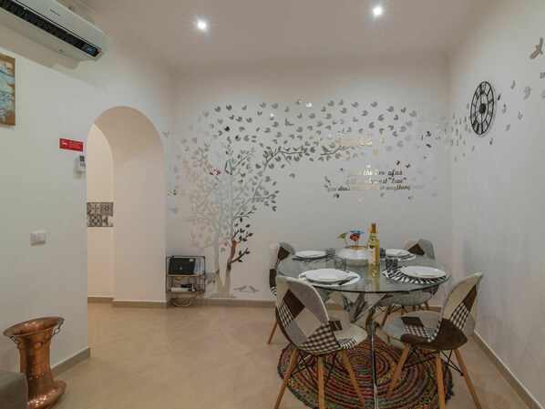 Eigentum, Tabelle, Gebäude, Interior Design, Die Architektur, Flooring, Fussboden, Holz, Dekoration, Kunst