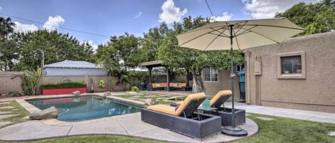Phoenix Vacation Rental | 2BR | 2BA | 1,500 Sq Ft | 1 Step Required