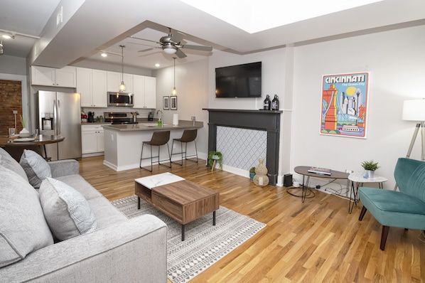 Welcome to Over-the-Vine! Enjoy your stay in our stylish, yet comfortable condo.