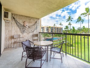 Lanai Seating