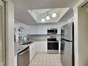 Fully Equipped Kitchen with Stainless Steel Appliances