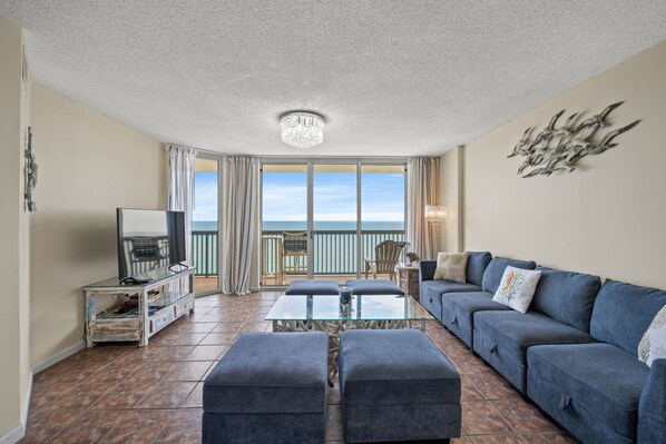 Welcome to Ashworth 1703! Enjoy the spectacular oceanfront views!