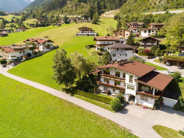 Extérieur maison de vacances [été]