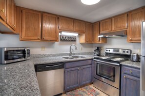 Full Kitchen