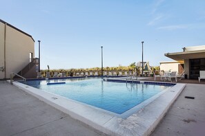 Utomhuspool