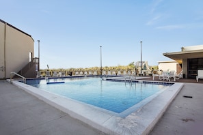 Utomhuspool