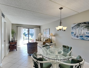 Living Room | Open Floor Plan