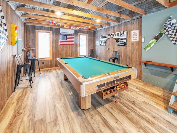 Total Man Cave! Come have fun on Professional pool table and dart board!