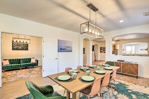 Dining Room | 1-Story Home | Central Air Conditioning