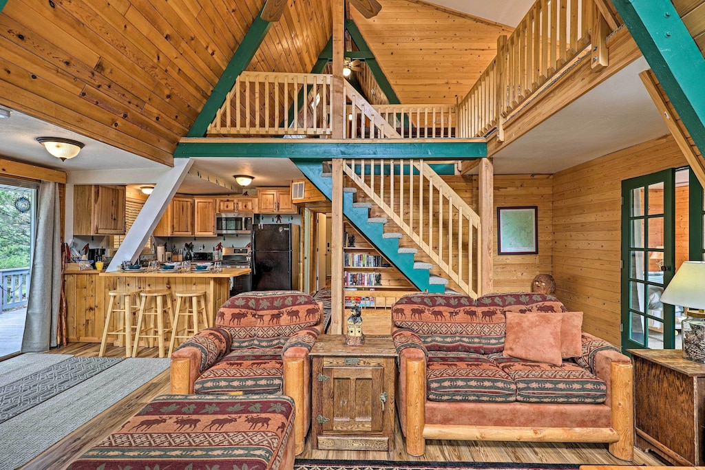 Overgaard Cabin w/ Hot Tub, Fire Pit & Deck!