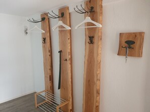 Vier Sterne Ferienwohnung in der historischen Altstadt von Winterberg / Westfalen-Garderobe