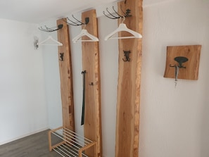 Vier Sterne Ferienwohnung in der historischen Altstadt von Winterberg / Westfalen-Garderobe
