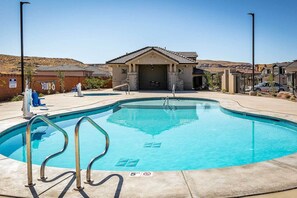 Ladera at Sienna Hills | Community Pool & Hot Tub