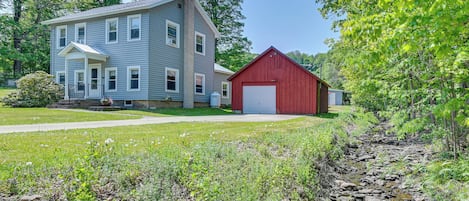 Westford Vacation Rental | 3BR | 2BA | 1,240 Sq Ft | Stairs Required