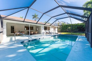 Private Pool with 2 loungers
