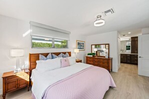 Master Bedroom with King size bed and patio/pool entrance