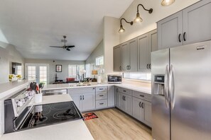 Kitchen (1)
