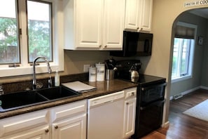 The double oven is wonderful for all your cooking needs.