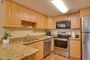 Kitchen | Drip Coffee Maker | Toaster