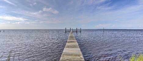 Carrabelle Vacation Rental | 3BR | 2BA | Step-Free Access via Elevator