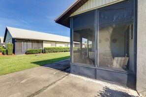 Exterior Space | Charcoal Grill