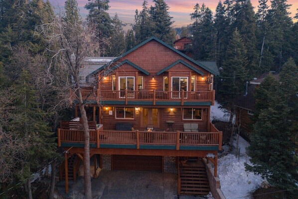 The definition of BIG BEAR!