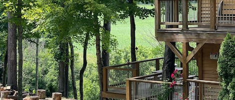 Treehouse Firepit 