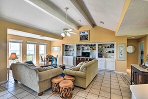 Living Room | Central A/C