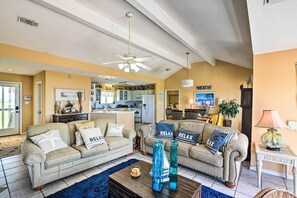 Living Room | Free WiFi