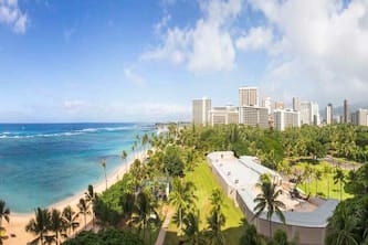 Island Style w/Ocean View, w/Refreshed Kitchenette, Free WiFi–Waikīkī Shore 905