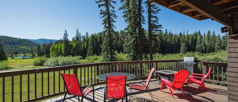 Deck - Outdoor Dining, Lounge Furniture, Firepit, and Grill