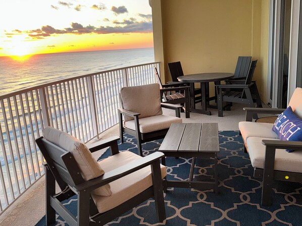 Welcome to unit 1605!  Sit back and relax in this beachfront home away from home.