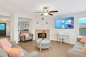 Living Room (3)