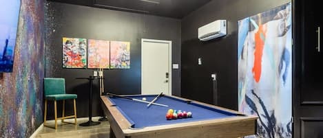 Pool Table And Smart-Tv In The Game Room