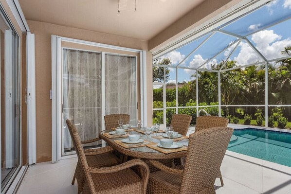 Dine al fresco - morning coffee? Poolside lunch? Evening grill?