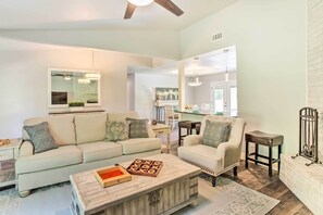 Living Room | Board Games | DVD Player | Central A/C